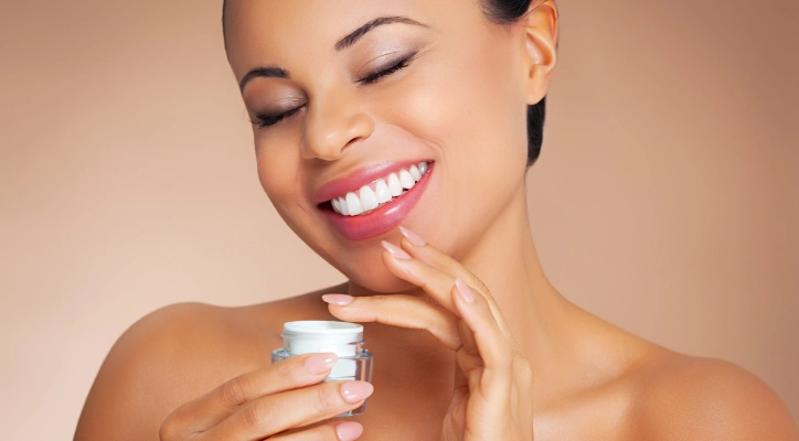 Choose a moisturizer with salicylic acid